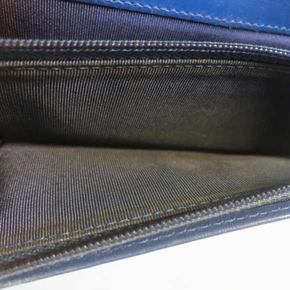 Chanel Classic Electric Blue Quilted Patent Leather CC Bifold Wallet, EC w COA - Picture 15 of 16